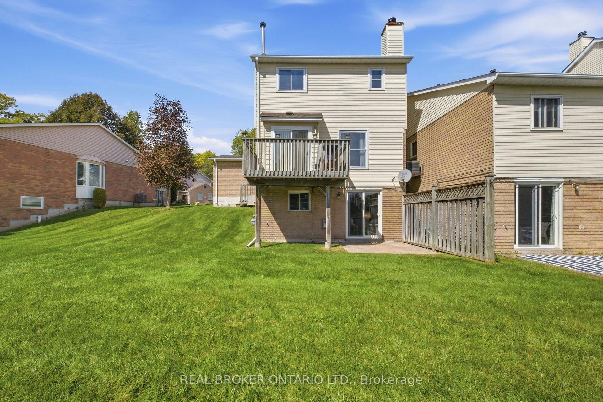 Photo 35 of Unit 21, 21 Adams Court, Uxbridge — HOMEH