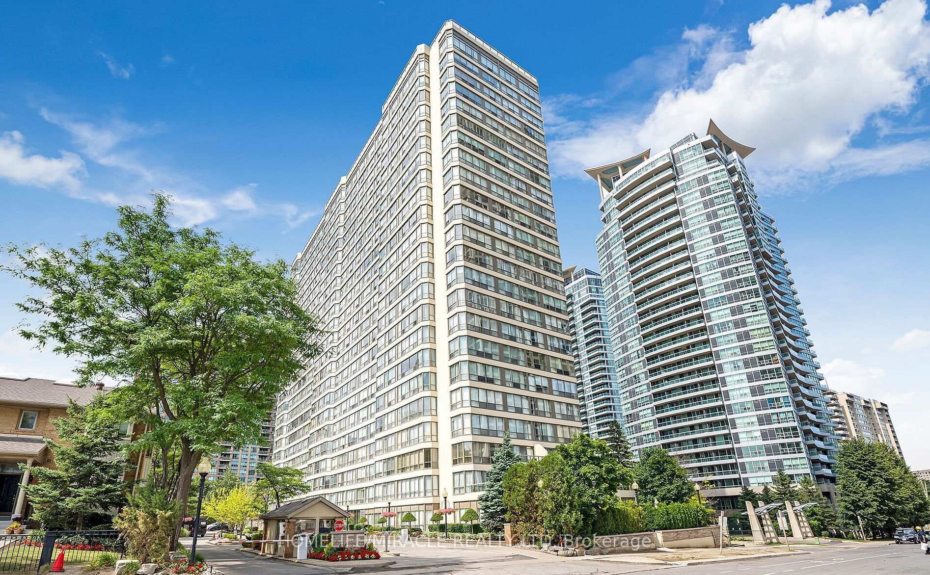 Photo 1 of Unit 1408, 55 Elm Drive, Mississauga, City Centre — HOMEH