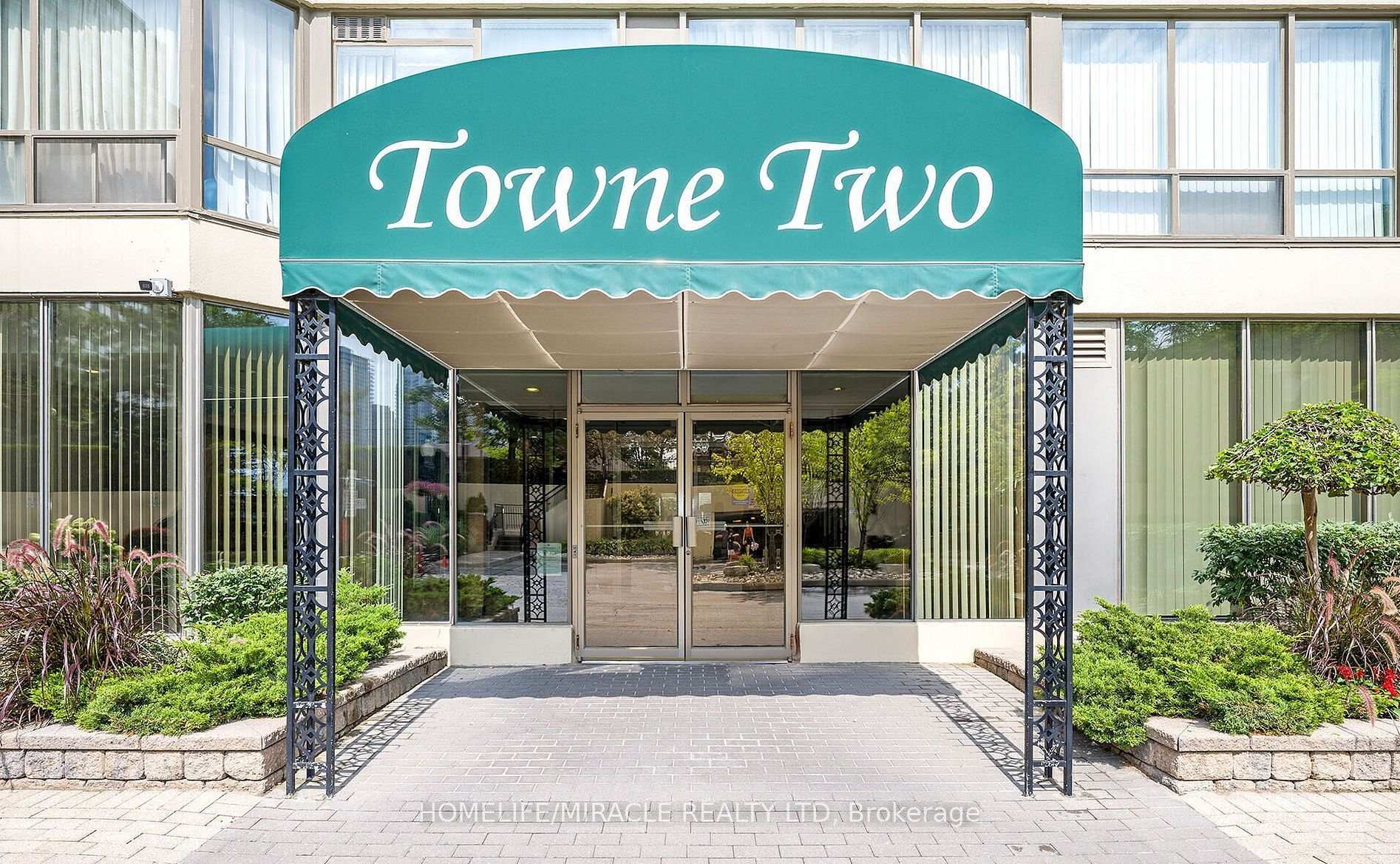 Photo 2 of Unit 1408, 55 Elm Drive, Mississauga, City Centre — HOMEH