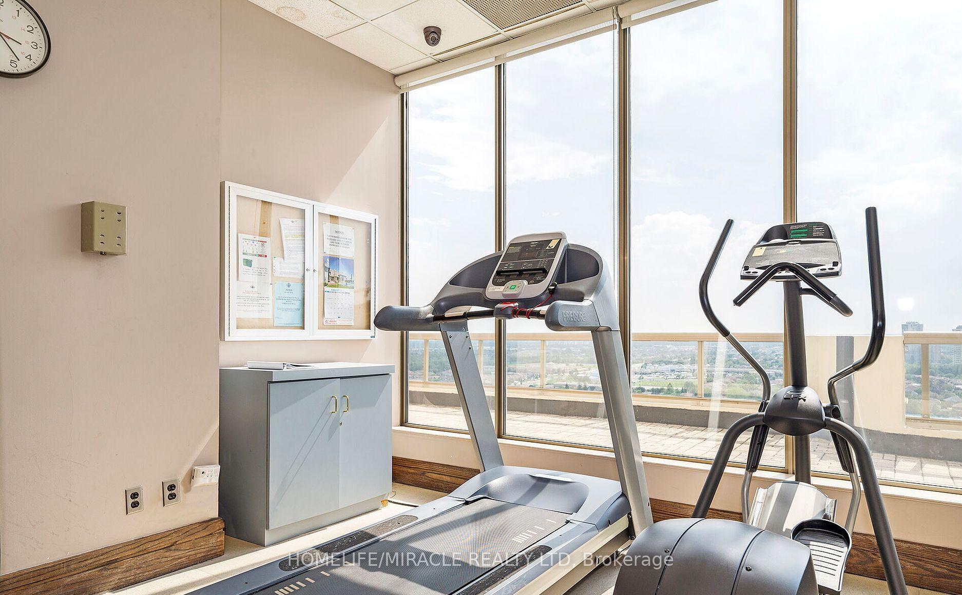 Photo 11 of Unit 1408, 55 Elm Drive, Mississauga, City Centre — HOMEH