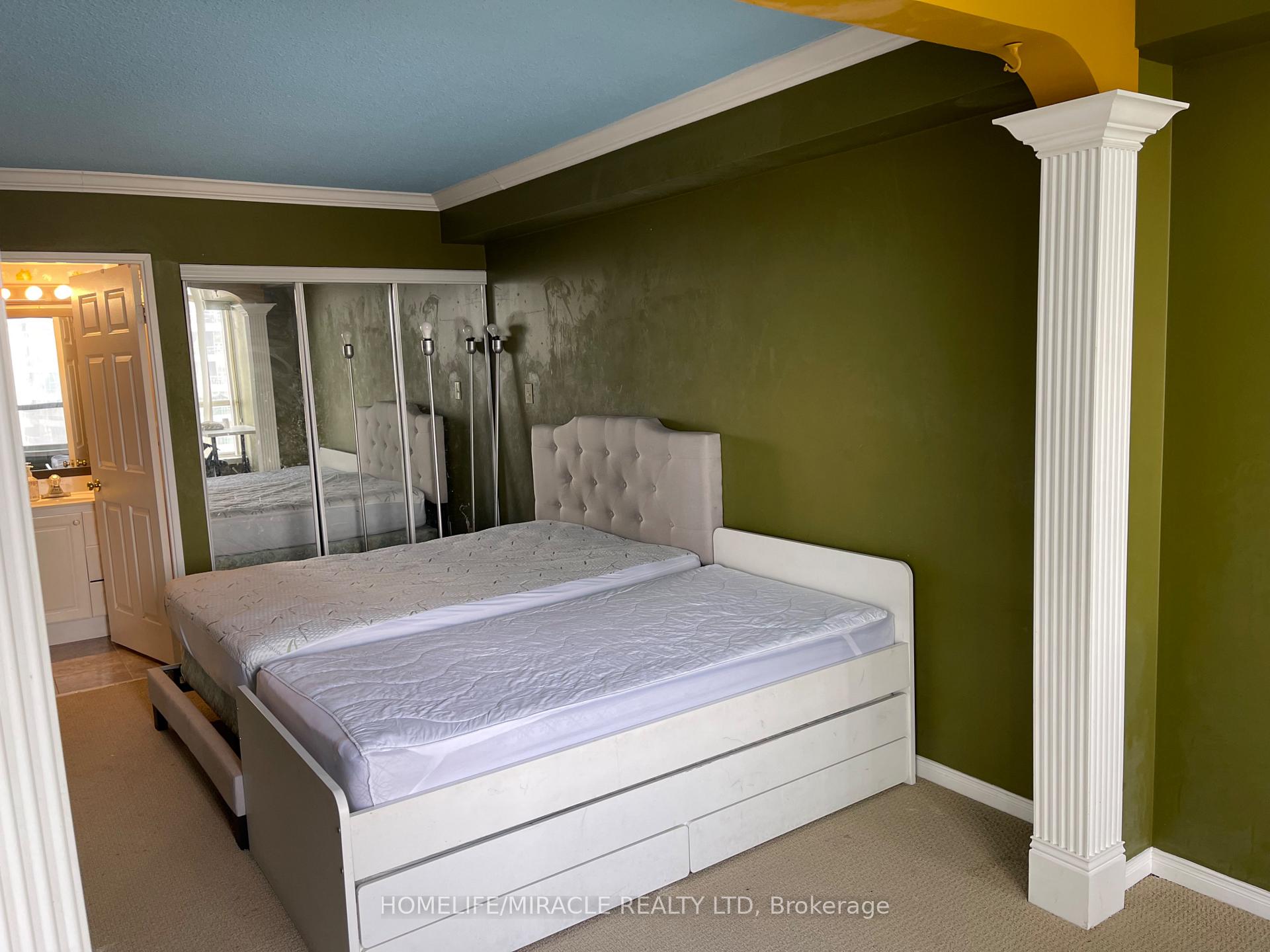 Photo 22 of Unit 1408, 55 Elm Drive, Mississauga, City Centre — HOMEH