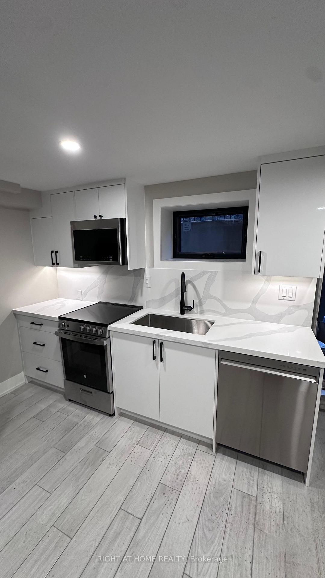Photo of Unit B, 500 Salem Avenue