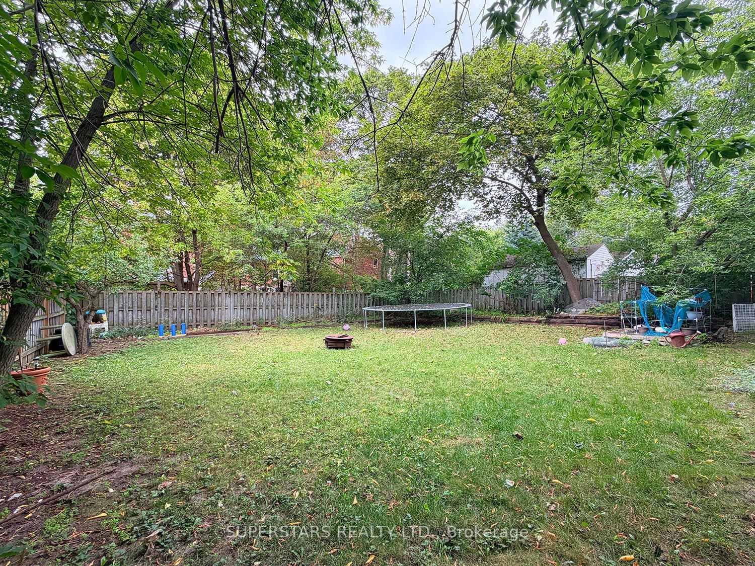 Photo 4 of 74 Toronto Street, Barrie, City Centre — HOMEH