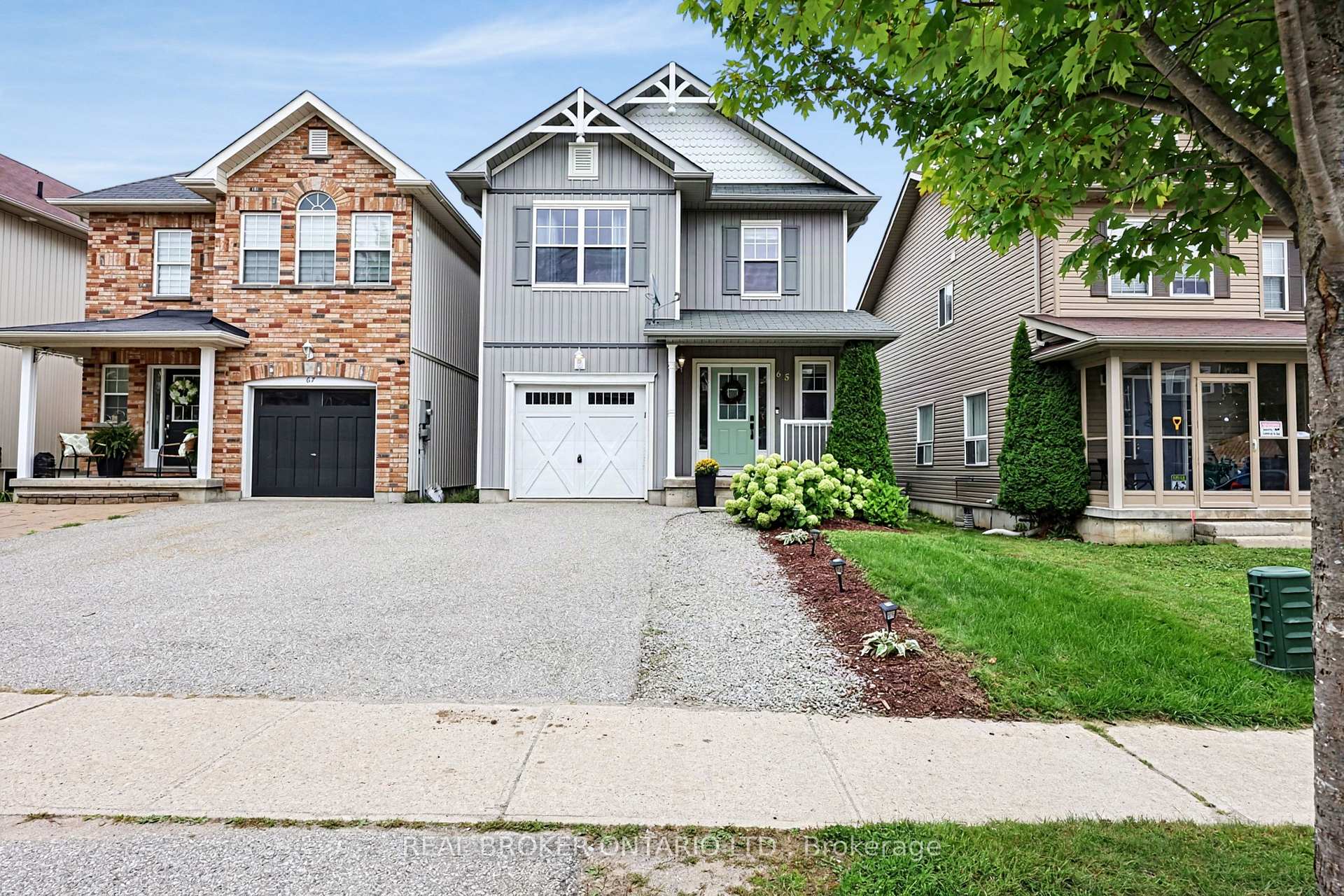Photo 2 of 65 Pearl Drive, Orillia — HOMEH