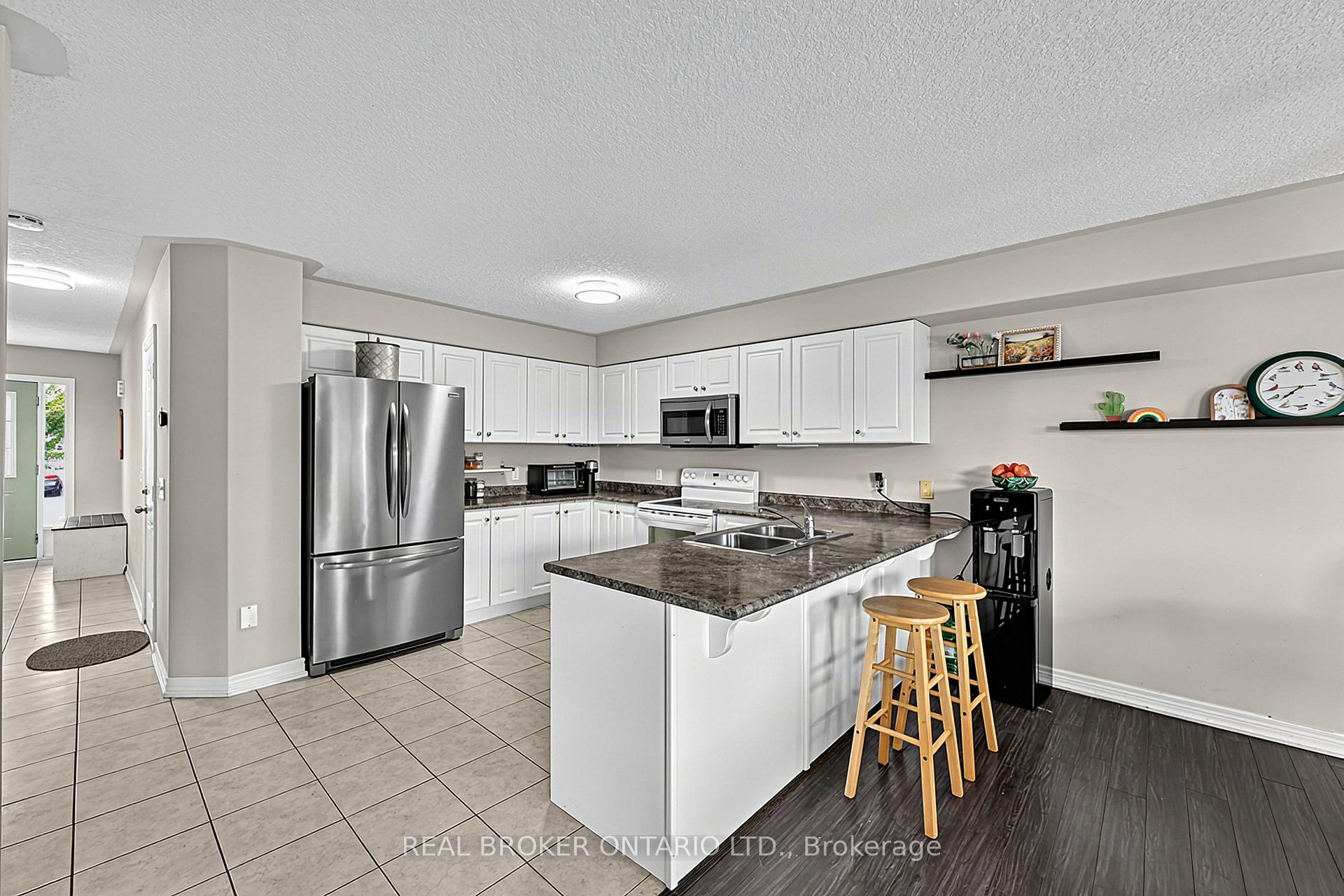 Photo 5 of 65 Pearl Drive, Orillia — HOMEH