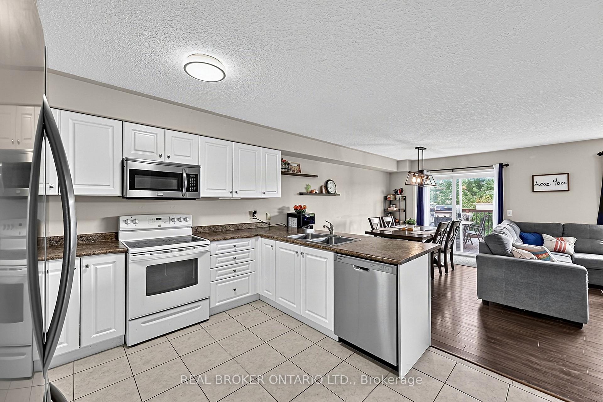 Photo 7 of 65 Pearl Drive, Orillia — HOMEH