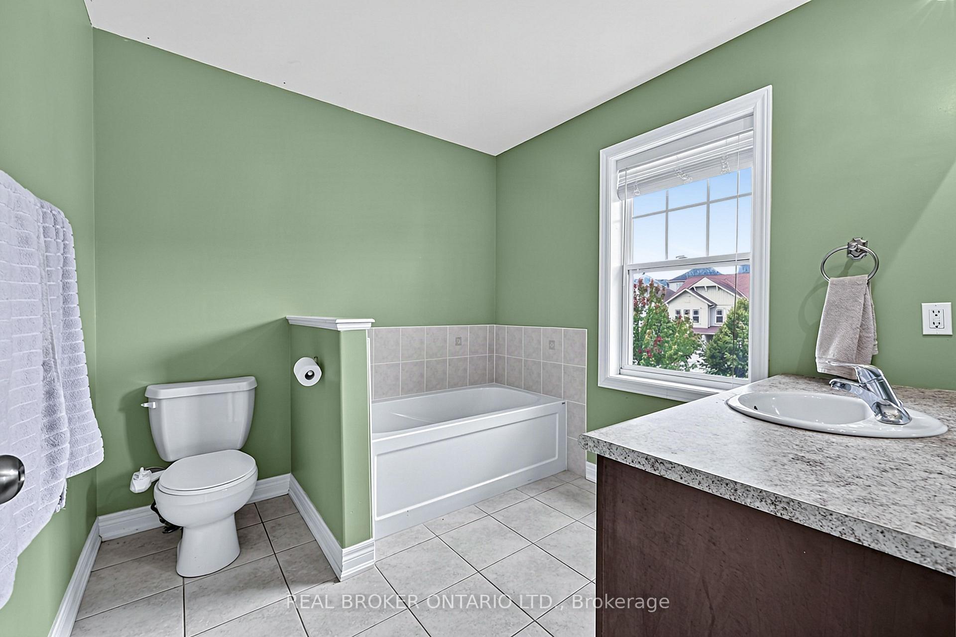 Photo 17 of 65 Pearl Drive, Orillia — HOMEH