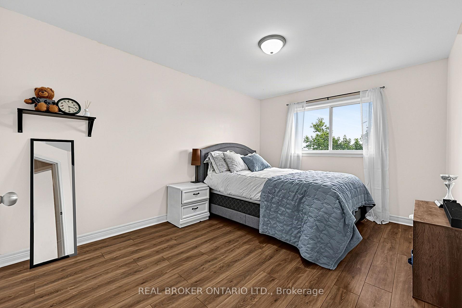 Photo 19 of 65 Pearl Drive, Orillia — HOMEH