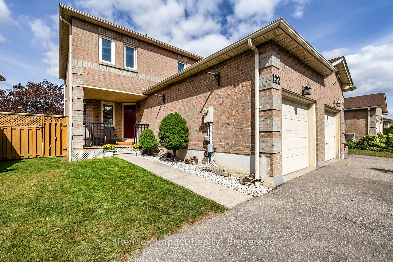 Photo 2 of 122 Wright Crescent, Ajax, Central — HOMEH