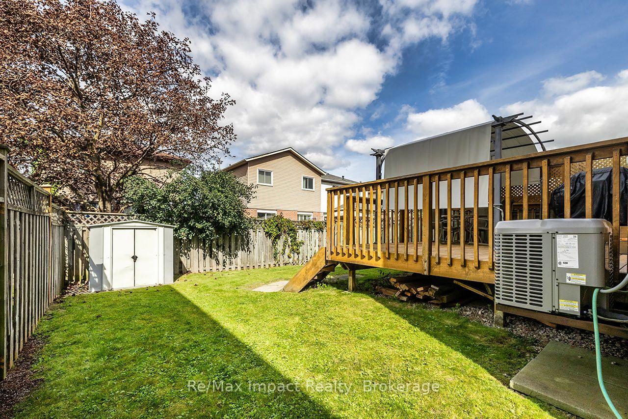 Photo 5 of 122 Wright Crescent, Ajax, Central — HOMEH