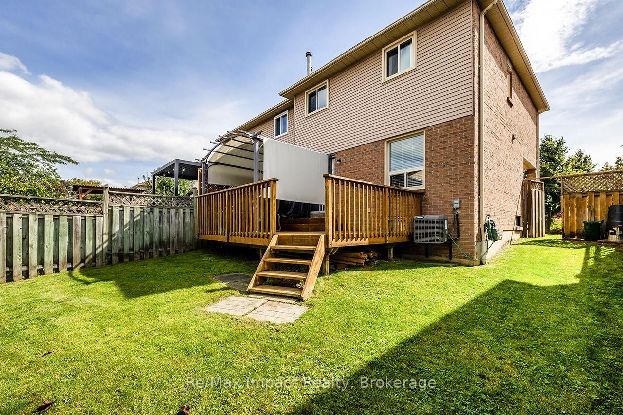 Photo 6 of 122 Wright Crescent, Ajax, Central — HOMEH