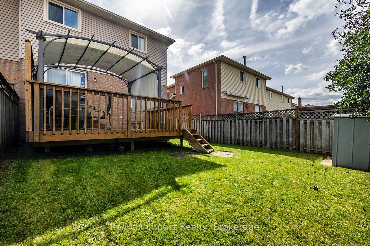 Photo 7 of 122 Wright Crescent, Ajax, Central — HOMEH