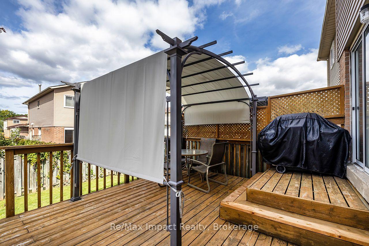Photo 8 of 122 Wright Crescent, Ajax, Central — HOMEH