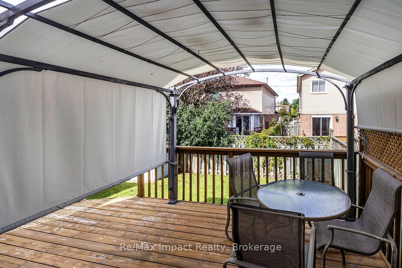 Photo 9 of 122 Wright Crescent, Ajax, Central — HOMEH