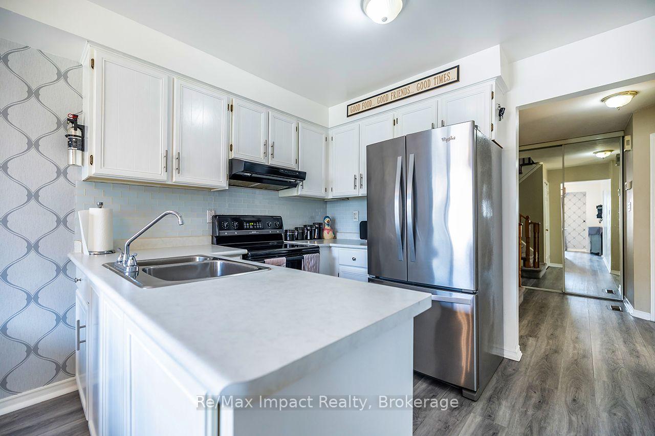 Photo 13 of 122 Wright Crescent, Ajax, Central — HOMEH