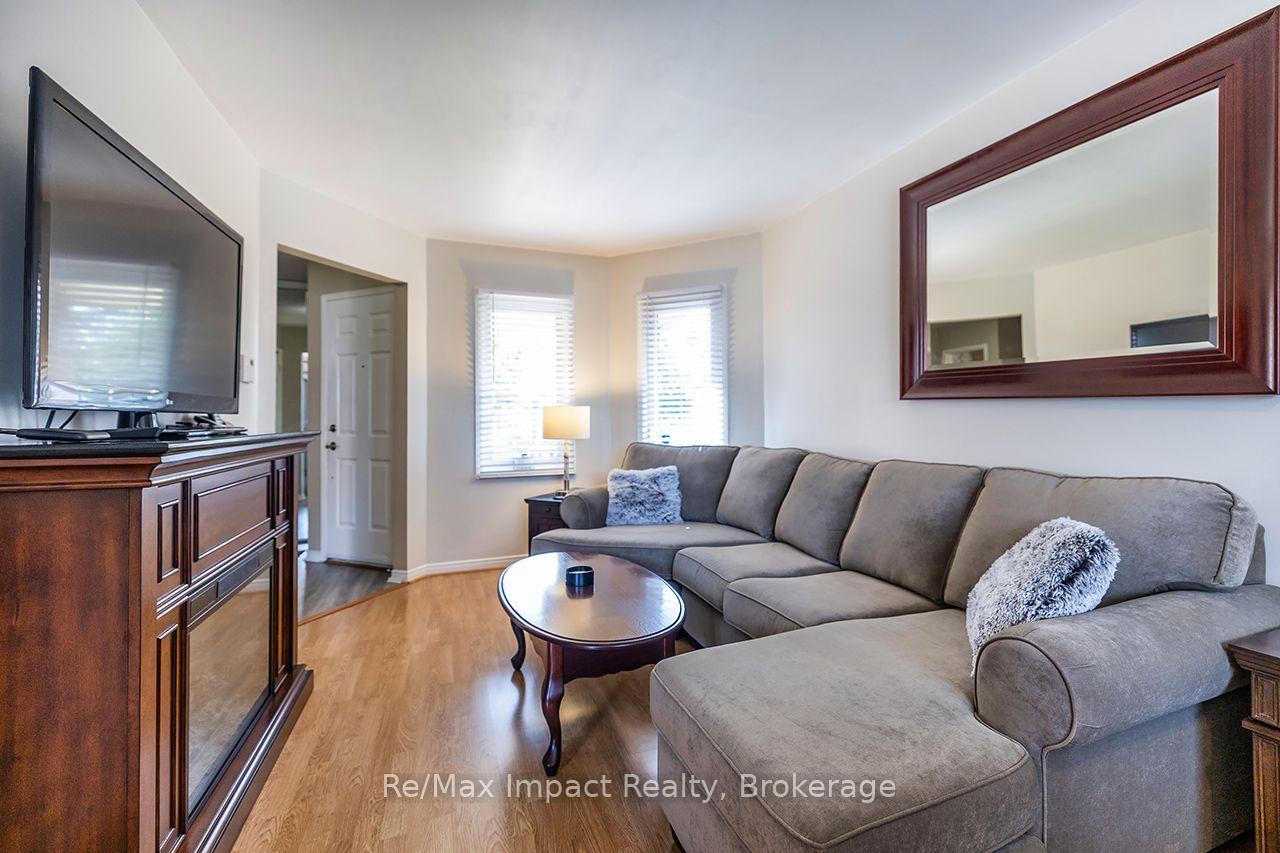 Photo 14 of 122 Wright Crescent, Ajax, Central — HOMEH