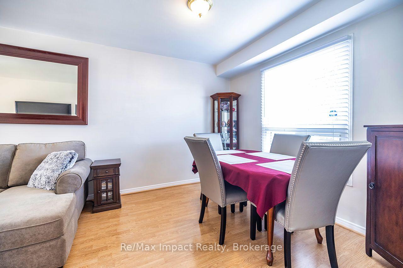 Photo 16 of 122 Wright Crescent, Ajax, Central — HOMEH
