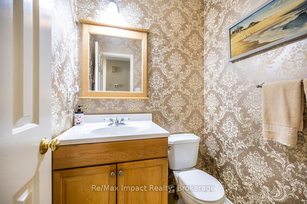 Photo 17 of 122 Wright Crescent, Ajax, Central — HOMEH