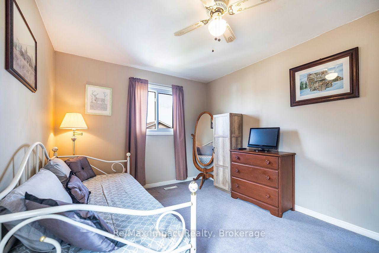 Photo 20 of 122 Wright Crescent, Ajax, Central — HOMEH