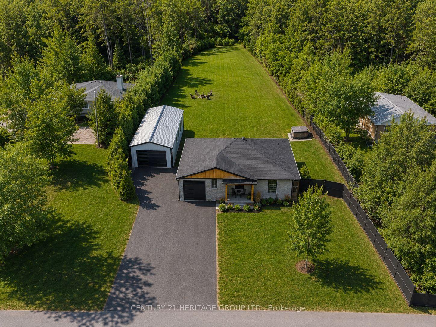 Photo 1 of 7 Crawford Circle, New Tecumseth, Beeton — HOMEH