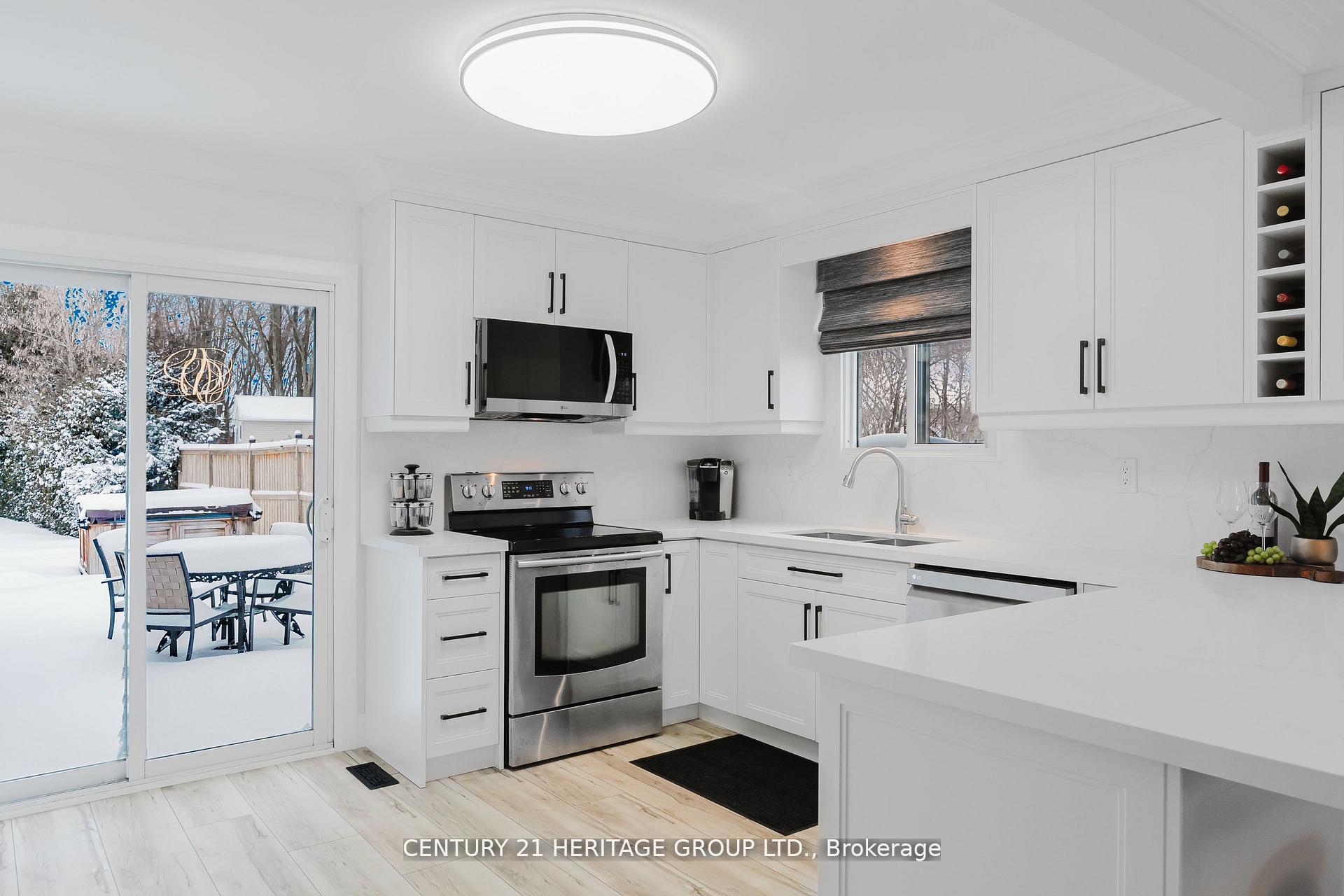 Photo 11 of 7 Crawford Circle, New Tecumseth, Beeton — HOMEH