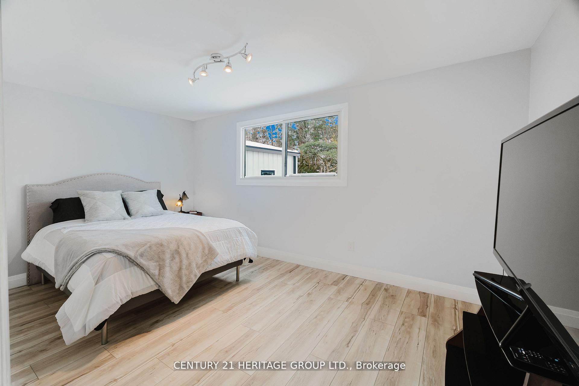 Photo 21 of 7 Crawford Circle, New Tecumseth, Beeton — HOMEH