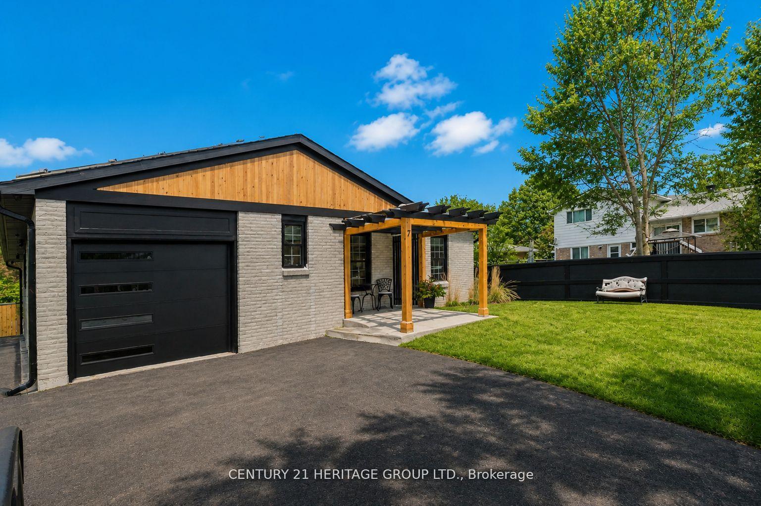 Photo 35 of 7 Crawford Circle, New Tecumseth, Beeton — HOMEH
