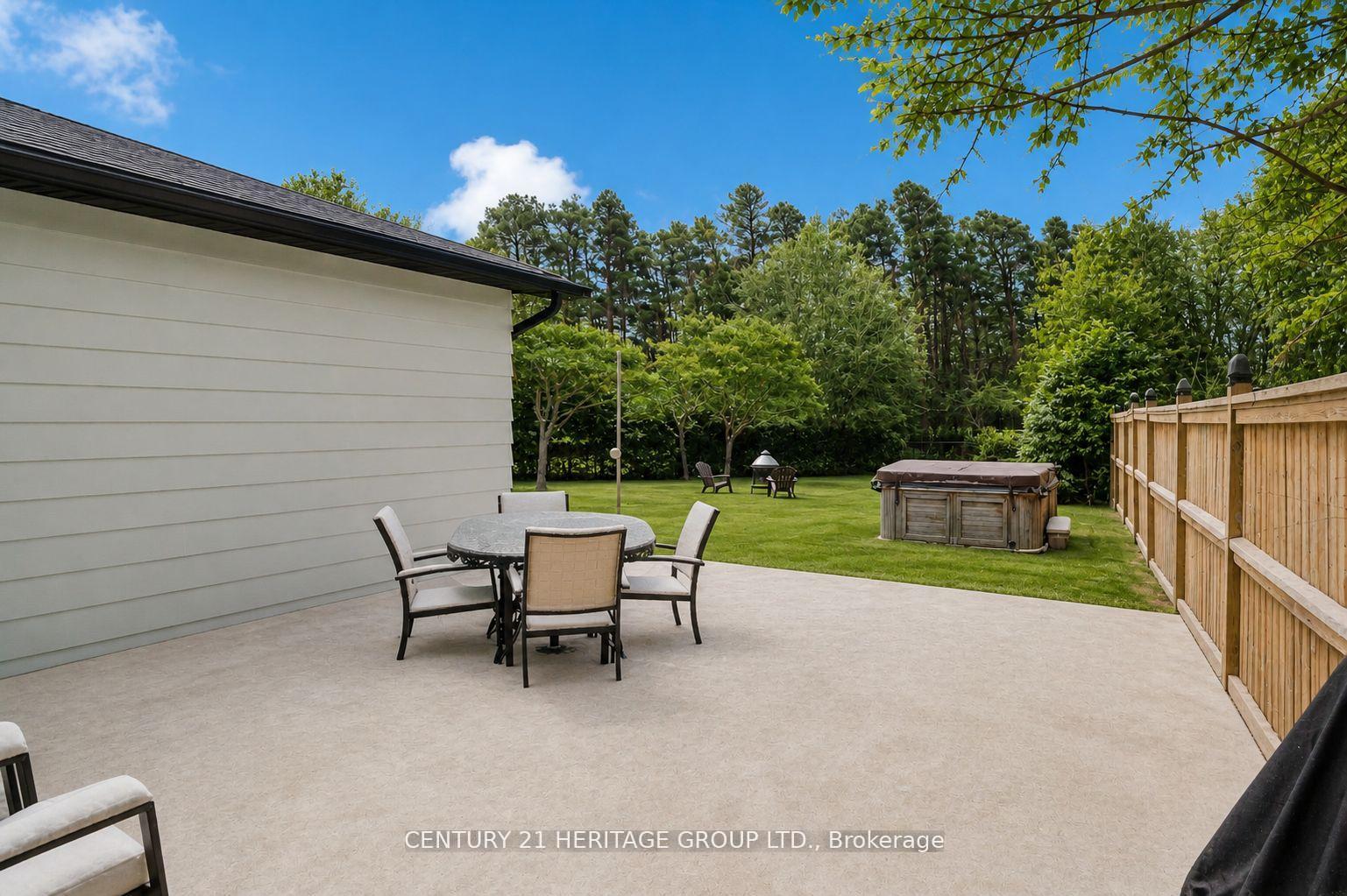 Photo 38 of 7 Crawford Circle, New Tecumseth, Beeton — HOMEH