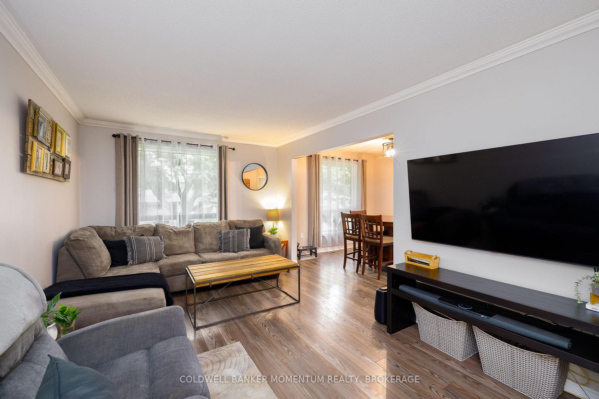 Photo 6 of 7439 Nasrullah Crescent, Niagara Falls, West Wood — HOMEH