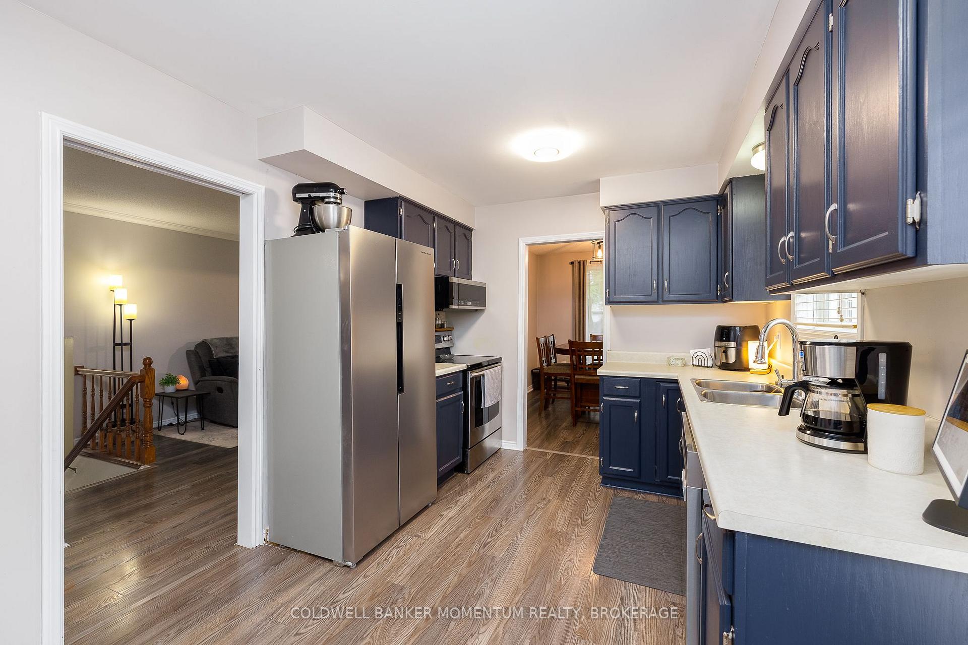 Photo 9 of 7439 Nasrullah Crescent, Niagara Falls, West Wood — HOMEH