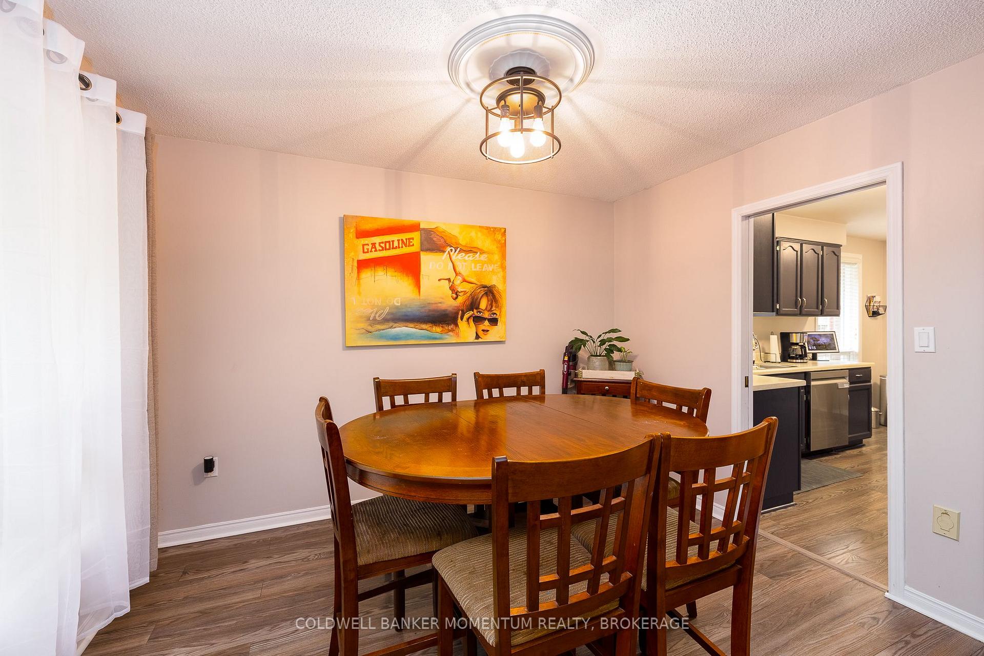 Photo 12 of 7439 Nasrullah Crescent, Niagara Falls, West Wood — HOMEH