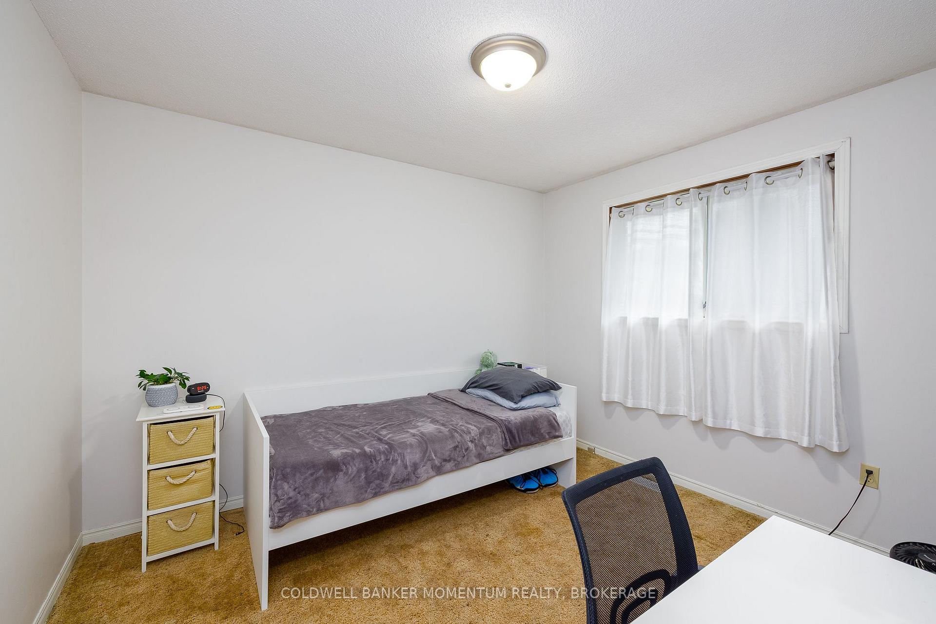 Photo 14 of 7439 Nasrullah Crescent, Niagara Falls, West Wood — HOMEH