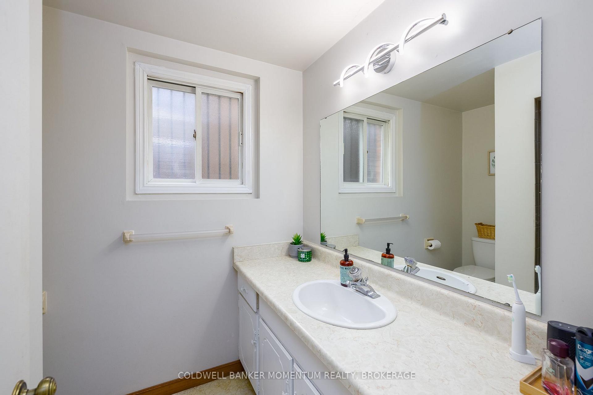 Photo 20 of 7439 Nasrullah Crescent, Niagara Falls, West Wood — HOMEH