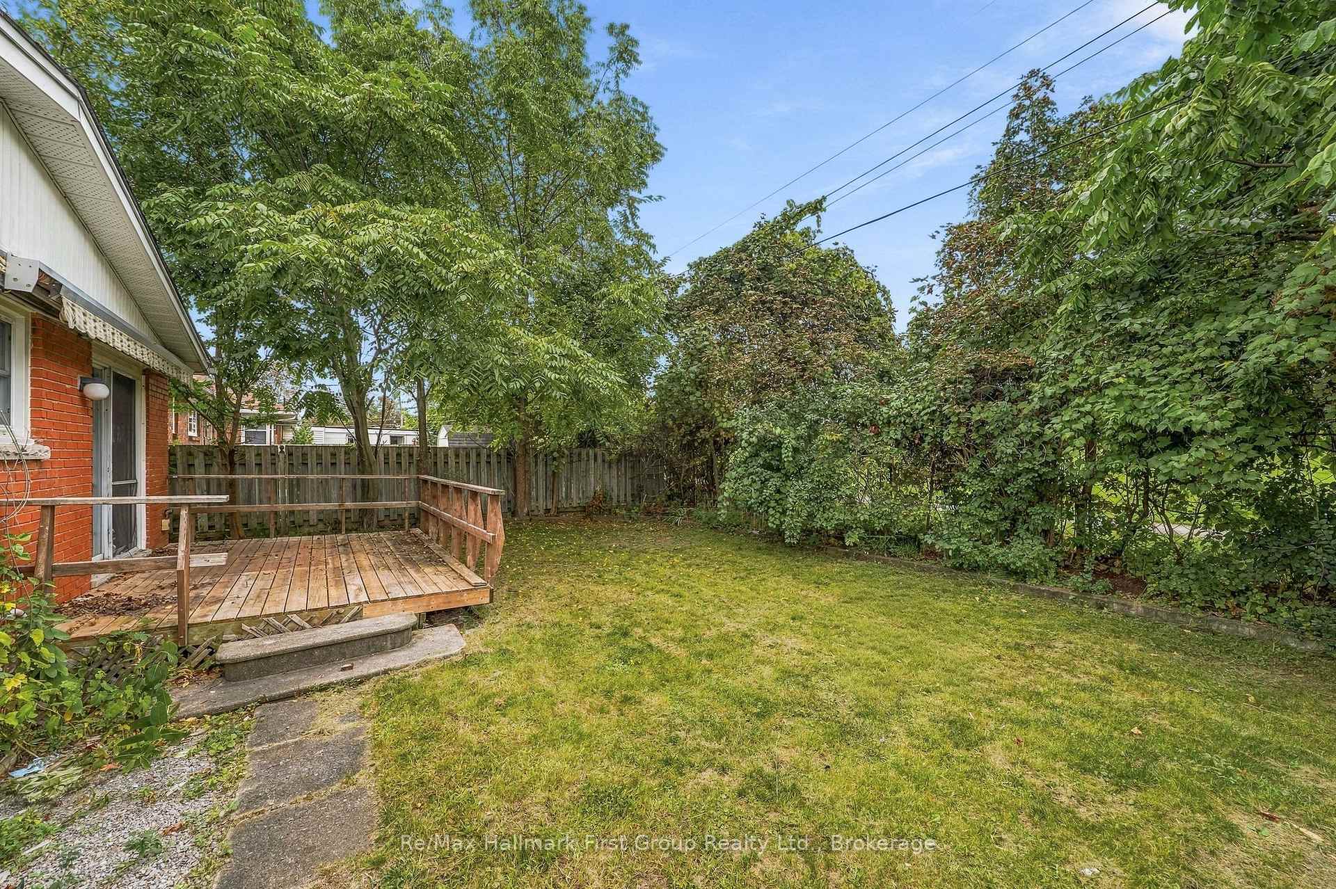 Photo 24 of 31 First Avenue, Quinte West, Trenton Ward — HOMEH