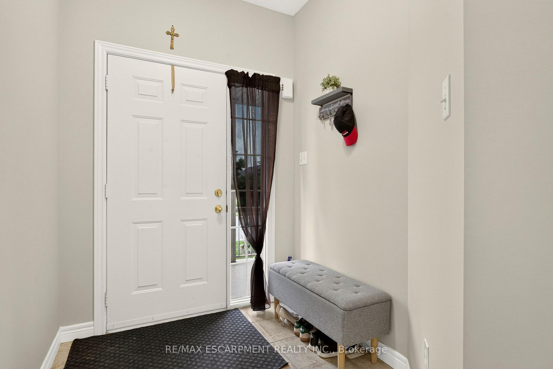 Photo 3 of Unit 15, 130 Southbrook Drive, Hamilton, Binbrook — HOMEH