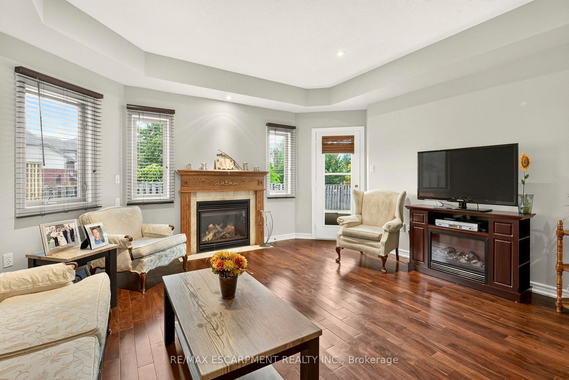 Photo 5 of Unit 15, 130 Southbrook Drive, Hamilton, Binbrook — HOMEH
