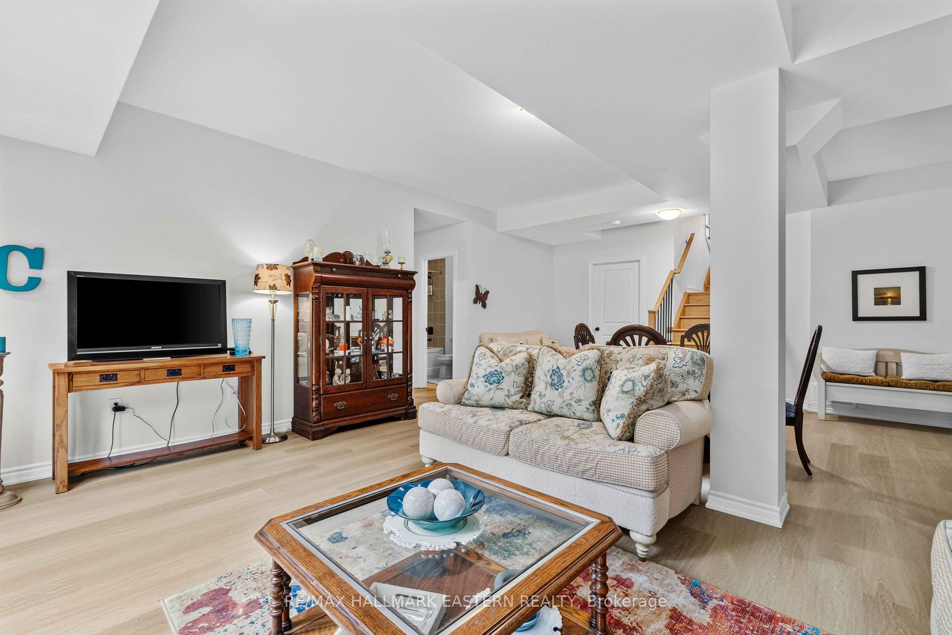 Photo 6 of 68 Connolly Road, Kawartha Lakes, Lindsay — HOMEH