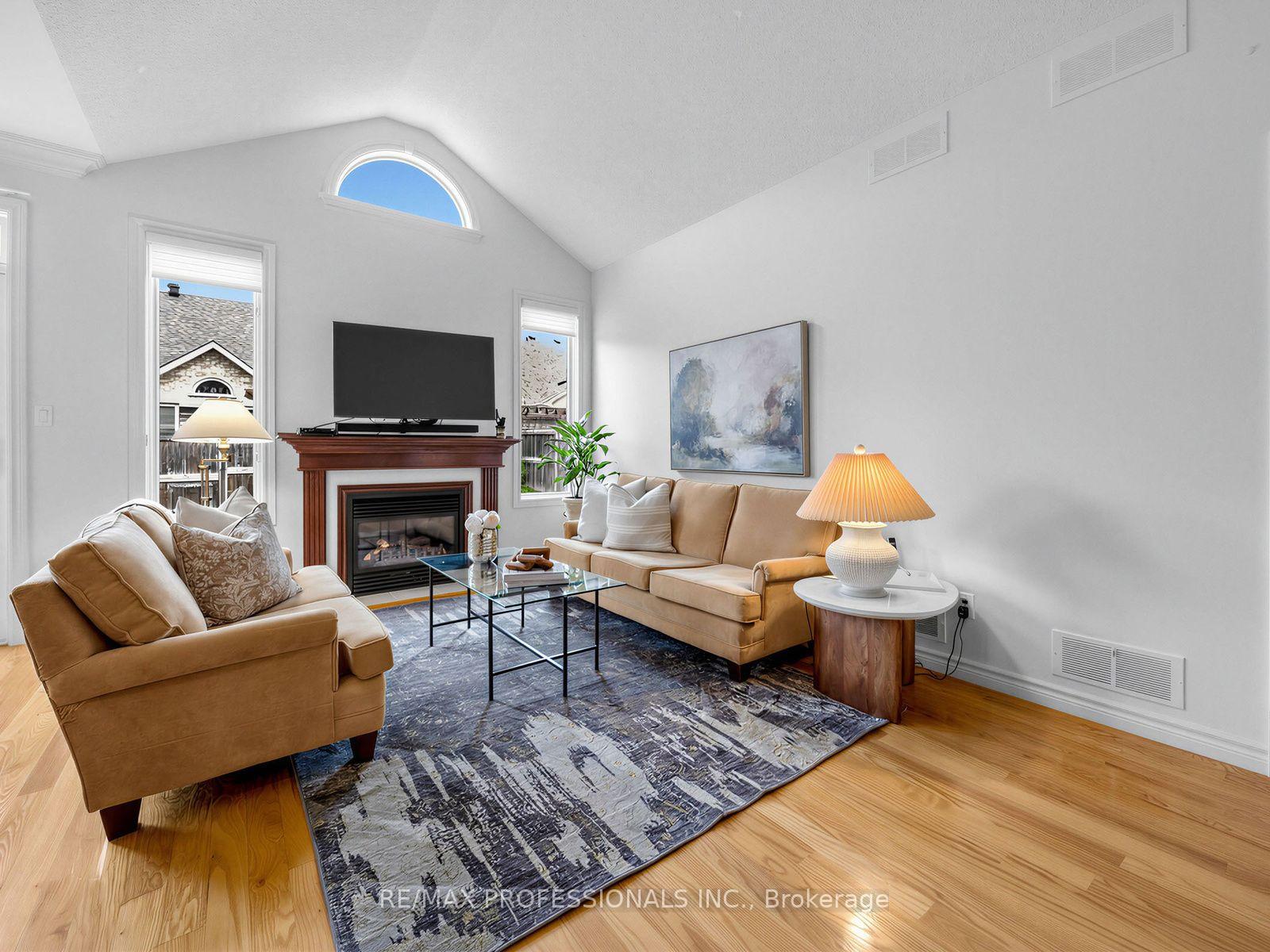 Photo 7 of 360 Britannia Avenue E, Oshawa, Kedron — HOMEH