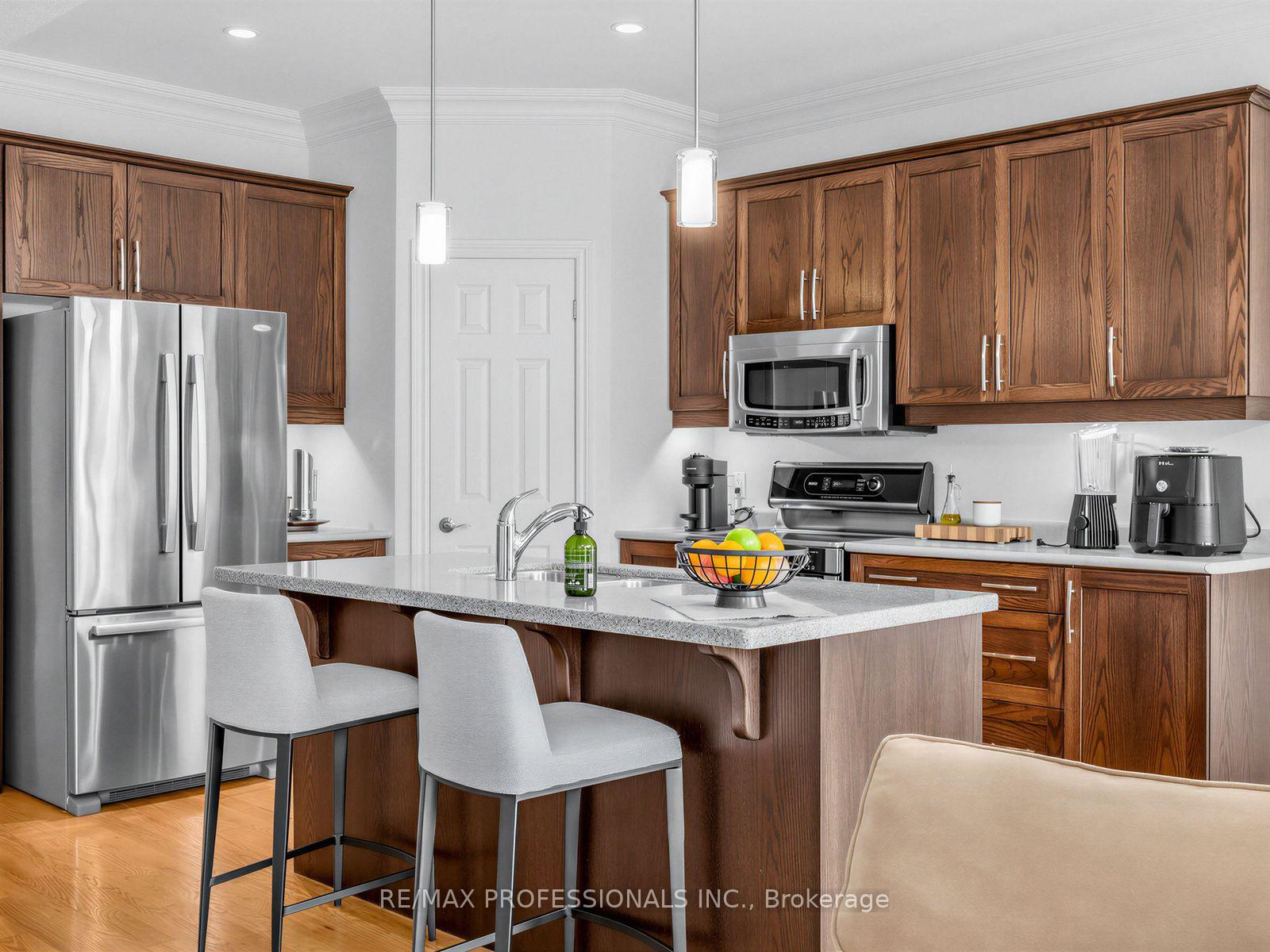 Photo 9 of 360 Britannia Avenue E, Oshawa, Kedron — HOMEH