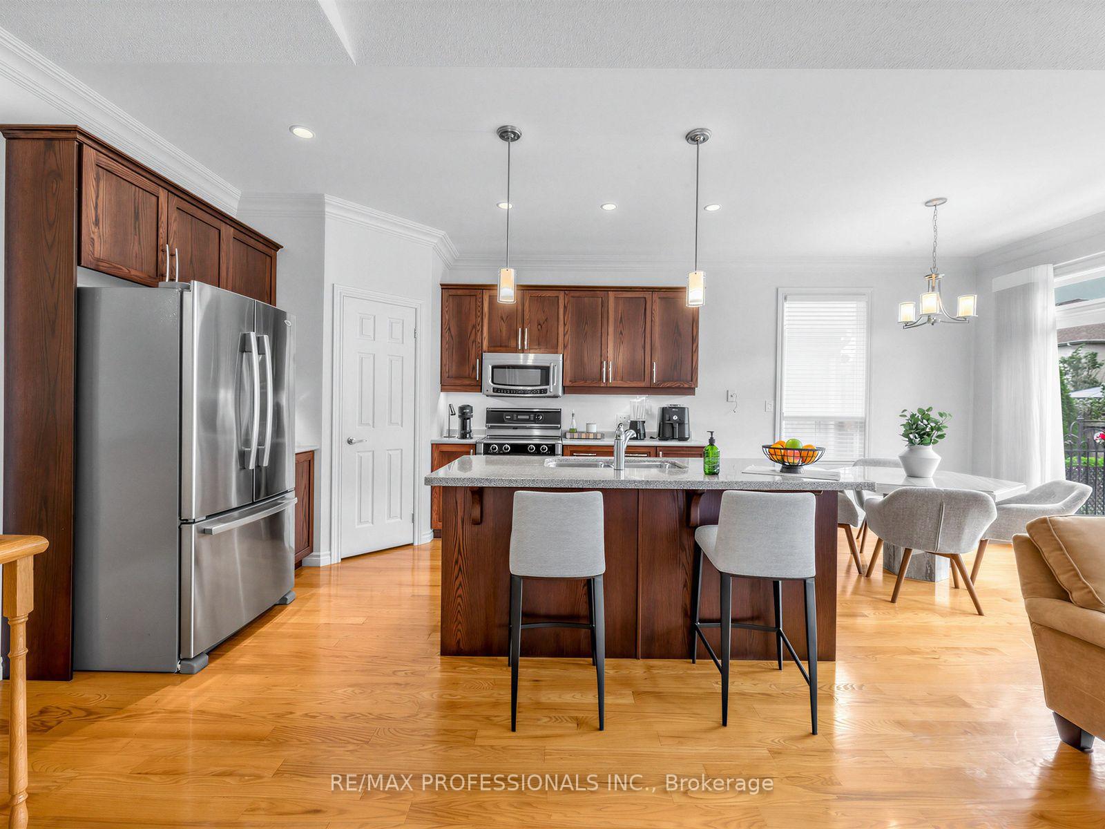 Photo 10 of 360 Britannia Avenue E, Oshawa, Kedron — HOMEH