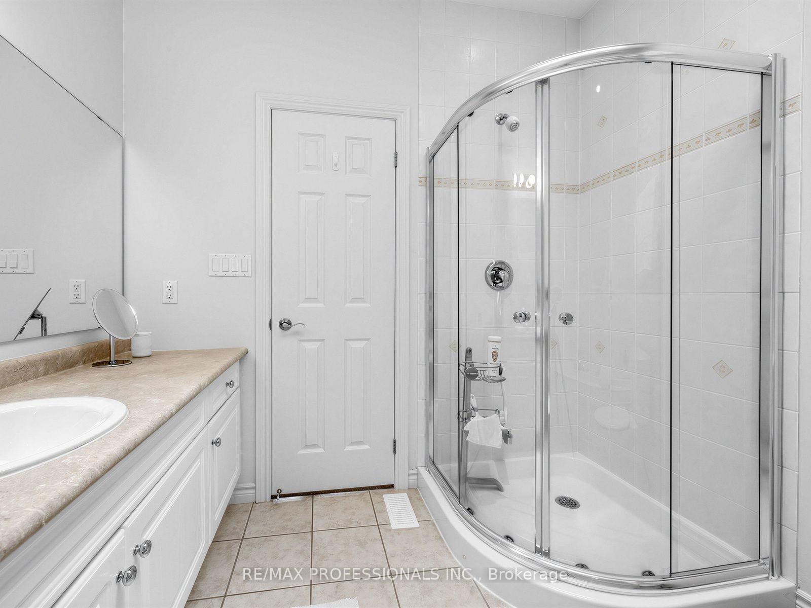 Photo 29 of 360 Britannia Avenue E, Oshawa, Kedron — HOMEH