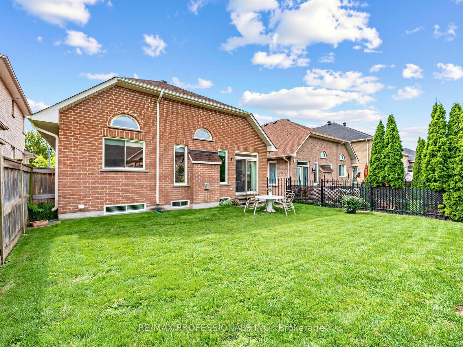 Photo 46 of 360 Britannia Avenue E, Oshawa, Kedron — HOMEH