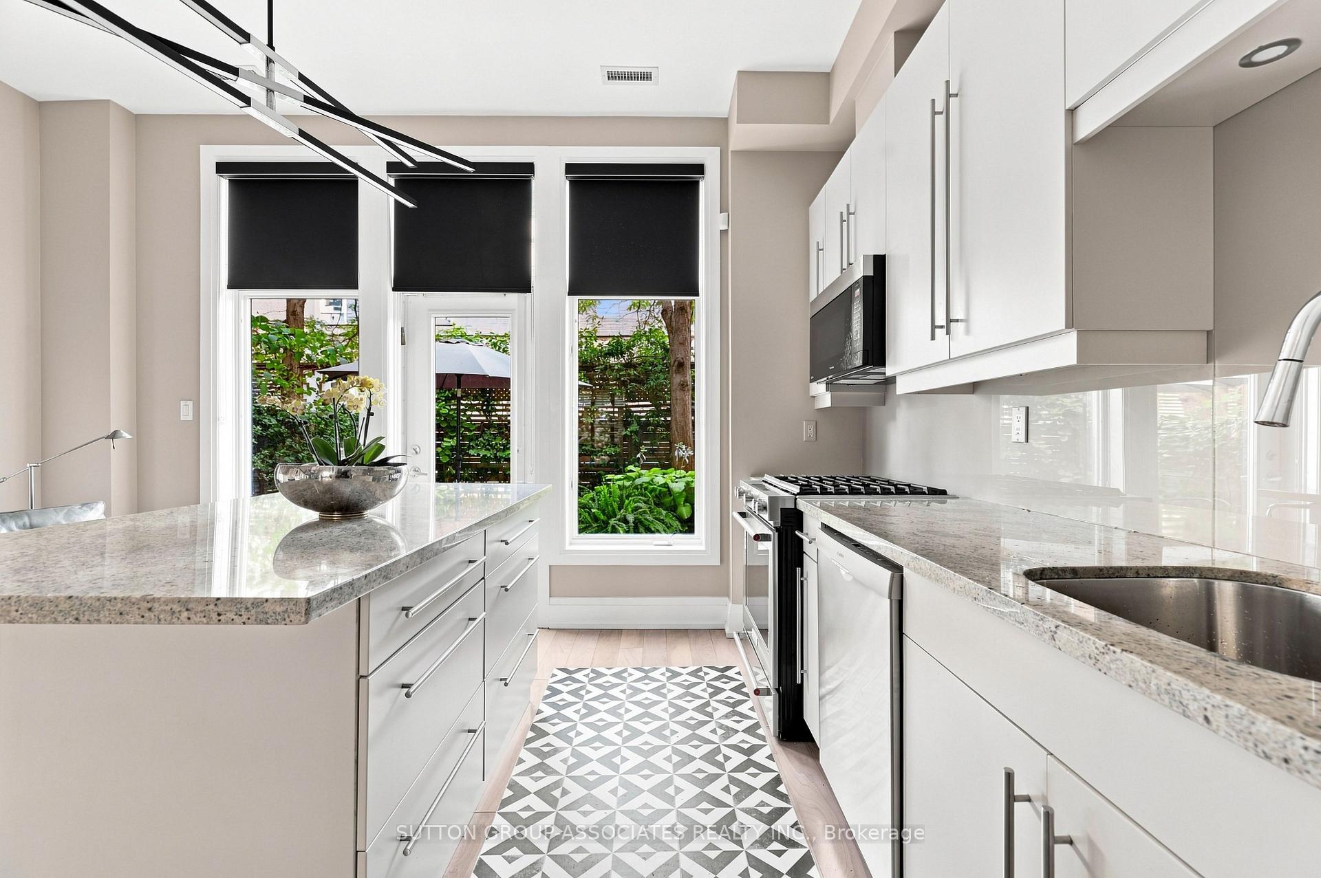 Photo 11 of Unit TH9, 385 Brunswick Avenue, Toronto, The Annex — HOMEH