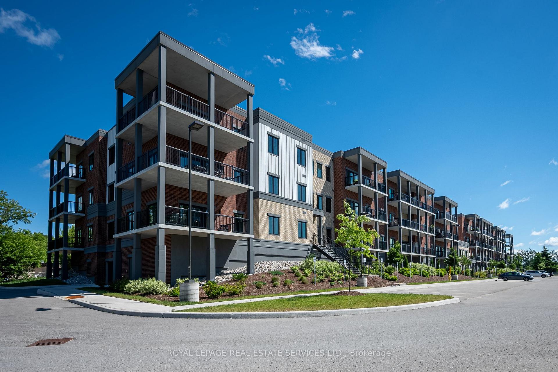 Photo 3 of Unit 314, 121 Mary Street, Clearview, Creemore — HOMEH