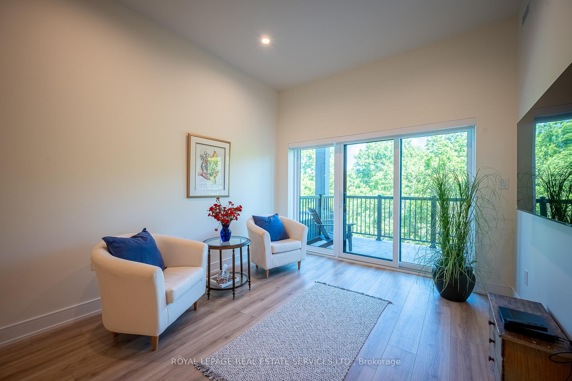 Photo 12 of Unit 314, 121 Mary Street, Clearview, Creemore — HOMEH