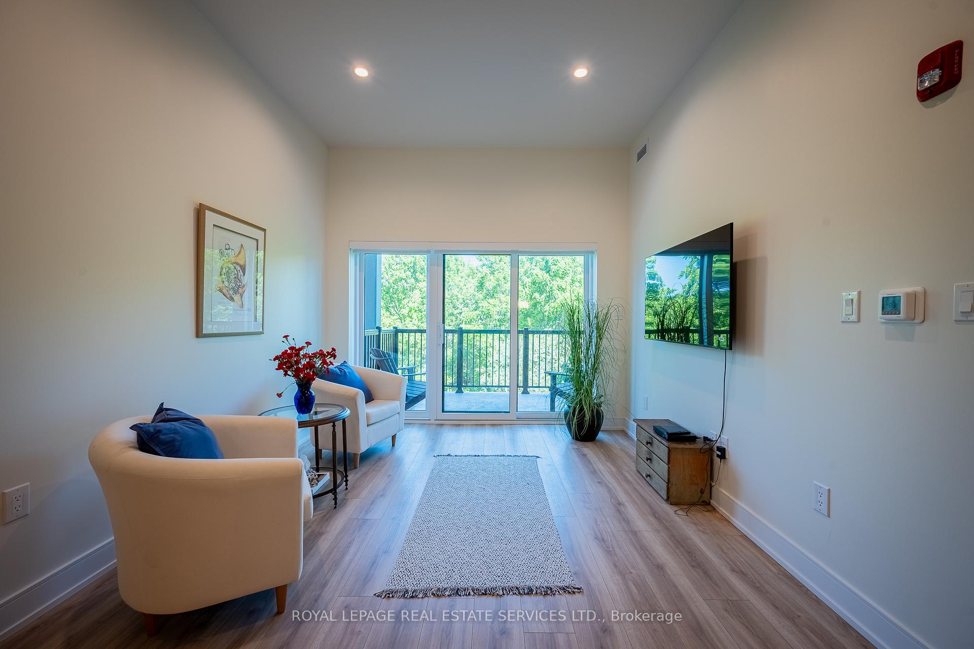 Photo 13 of Unit 314, 121 Mary Street, Clearview, Creemore — HOMEH