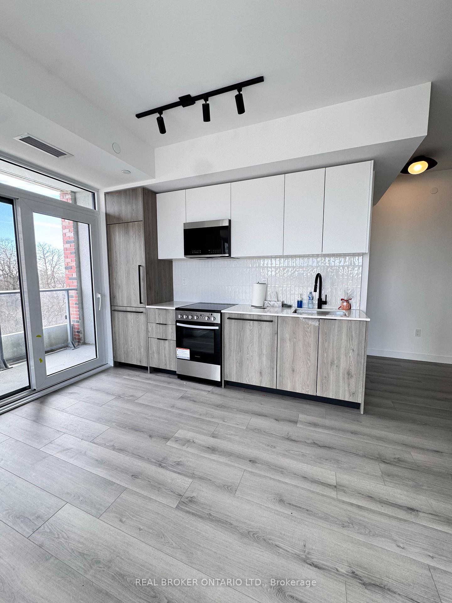 Photo of Unit 420, 1635 Military Trail
