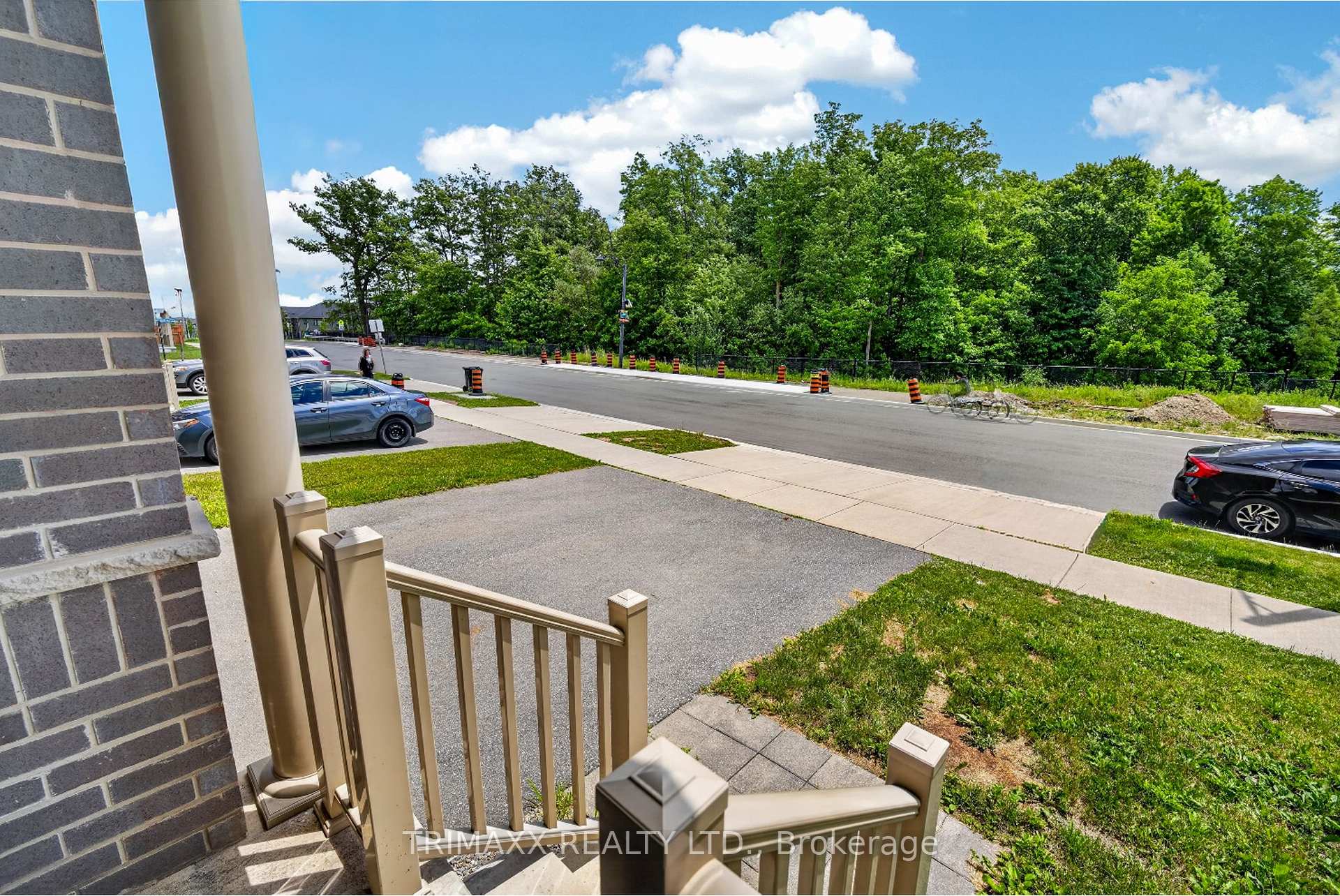 Photo 2 of 104 Tartan Avenue, Kitchener, Huron Park — HOMEH