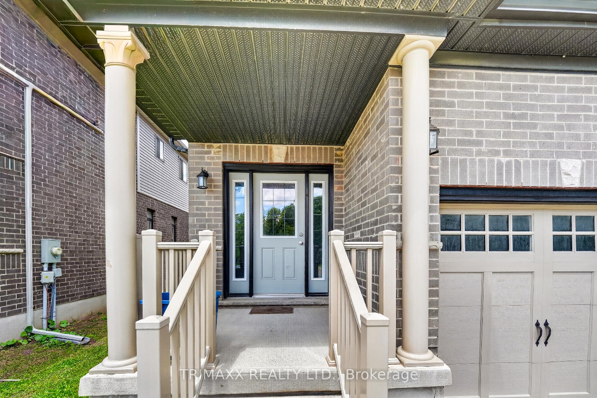 Photo 3 of 104 Tartan Avenue, Kitchener, Huron Park — HOMEH