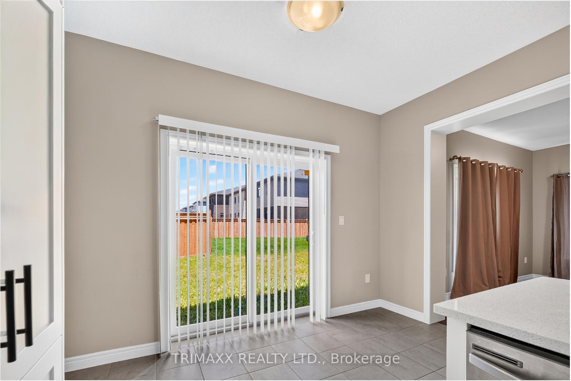 Photo 10 of 104 Tartan Avenue, Kitchener, Huron Park — HOMEH